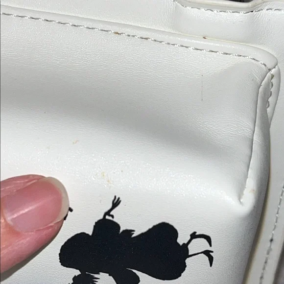 Loungefly NWT! Disney 101 Dalmatians Classic Book Convertible Crossbody/Backpack - Picture 17 of 17